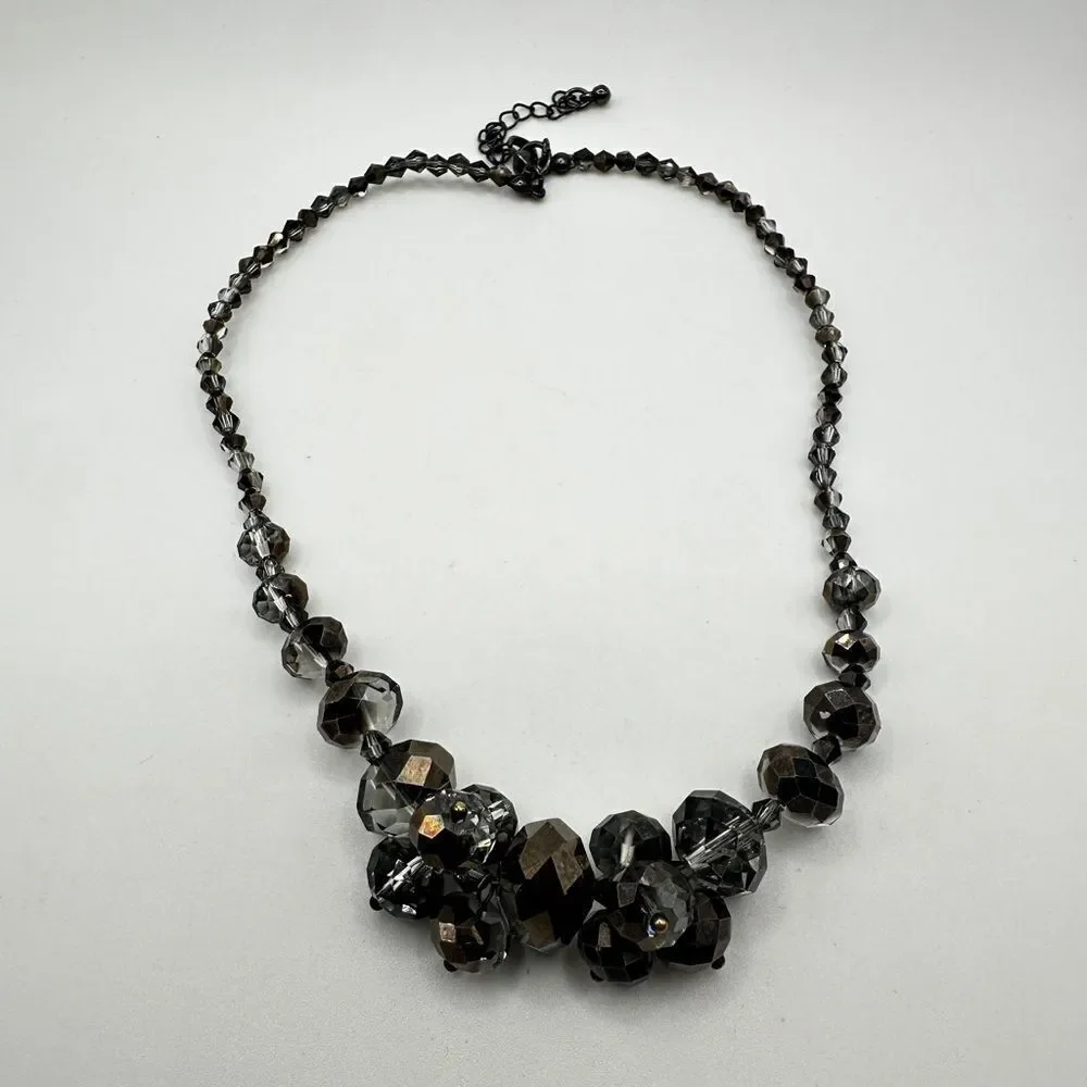 Stunning faceted black/dark‎ gray crystal beaded necklace!